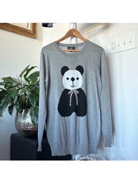 Women’s Knit Long Crew Panda Motif Sweater Sz M/L Rhinestoned Gray Black